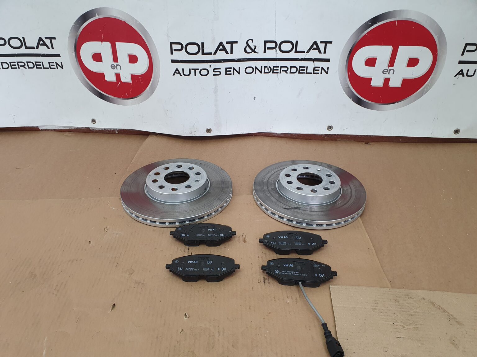 VW Golf 7 Remblok Remschijf Set 5Q0615301H Polat Polat