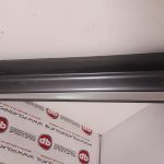 VW Tiguan 5N R-Line Sideskirt right before 5n0854940e