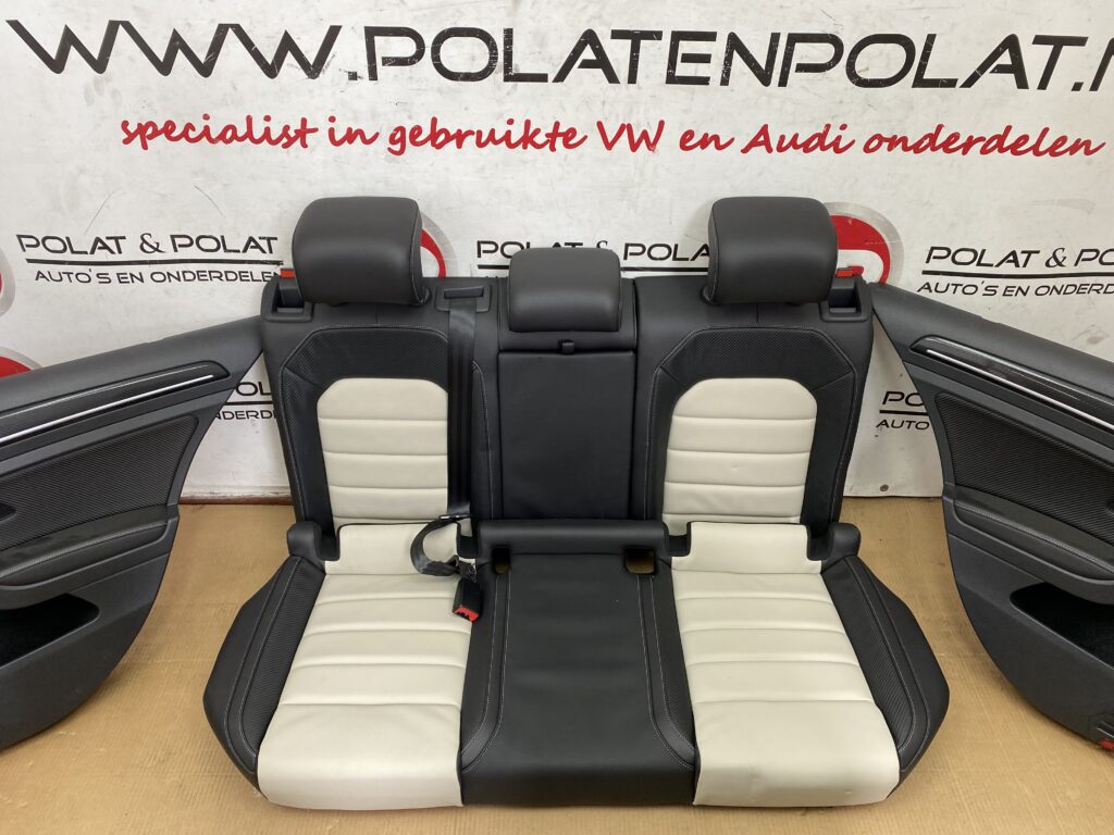 Interieur VW Golf 7 R Leder/Leder Carbon Schwarz online bestellen bei  Carsetz
