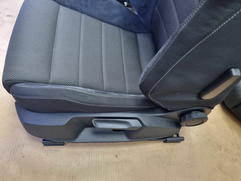 VW Golf 7 F.L. Interior Fabric Alcantara With Panels