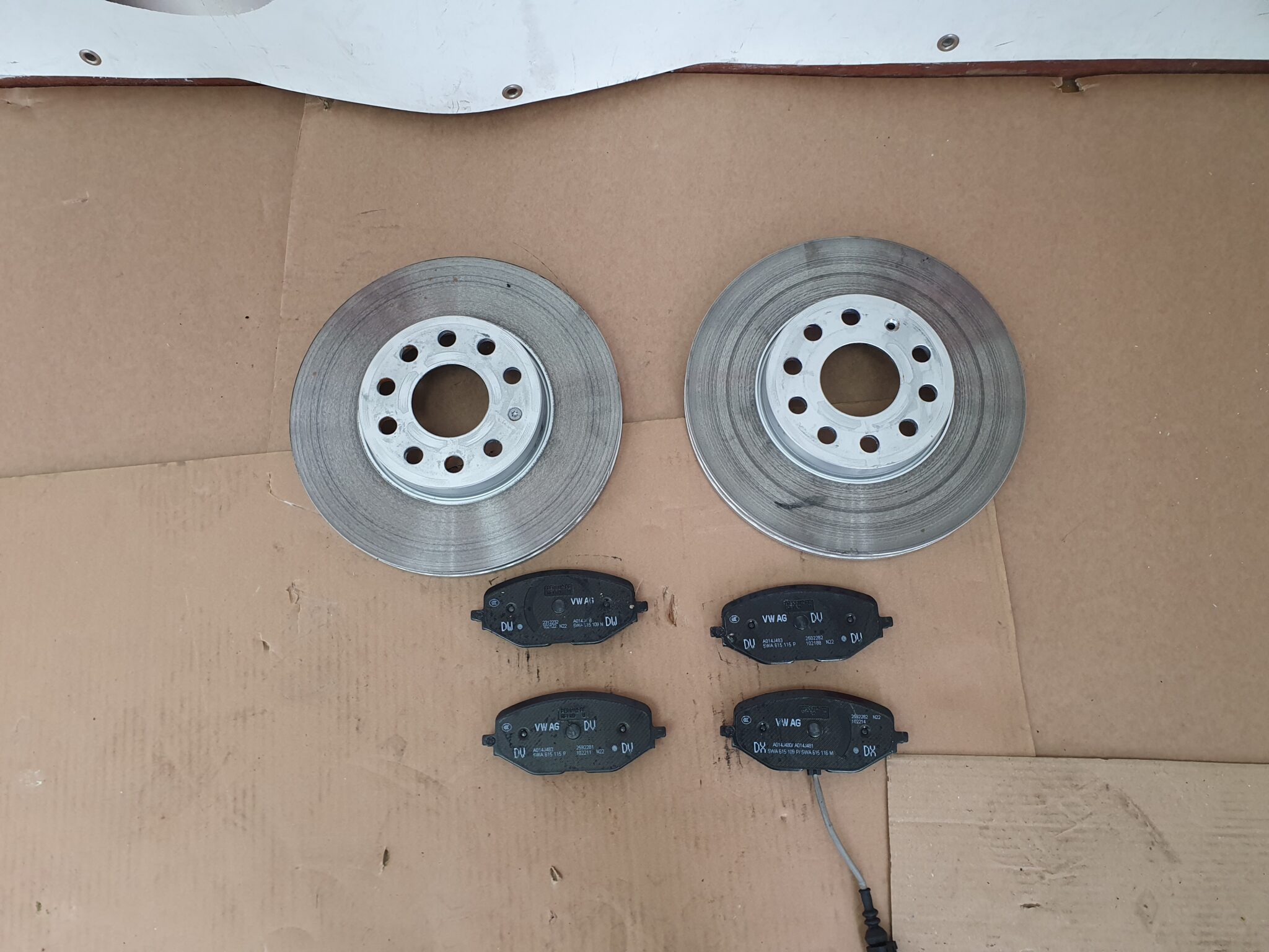 VW Golf 7 Brake Pad + Brake Disc Set 5Q0615301H