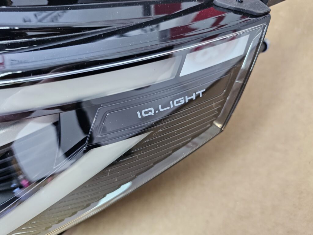 ID. BUZZ IQ LED HEADLIGHTS