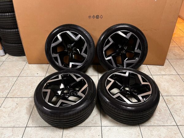 19 Inch CT1 Velgen Set met Banden 571601025E