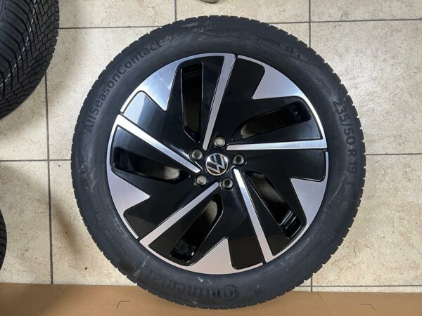 19 Inch ID.7 Rims Set with Tires 14B601025D - Image 3