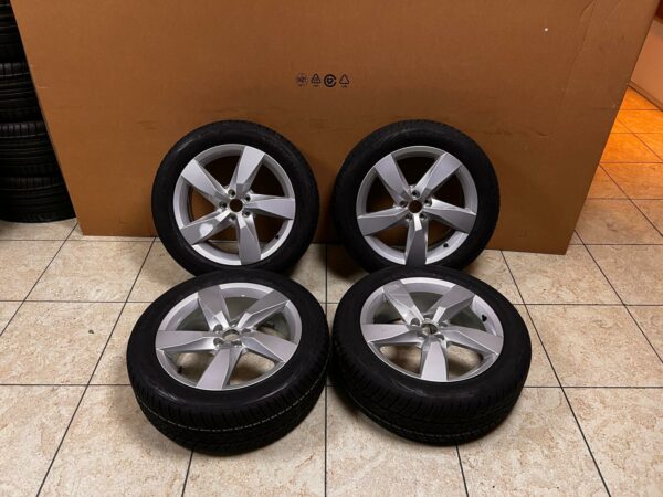 17 Inch T-Cross Wheel Set with Winter Tires