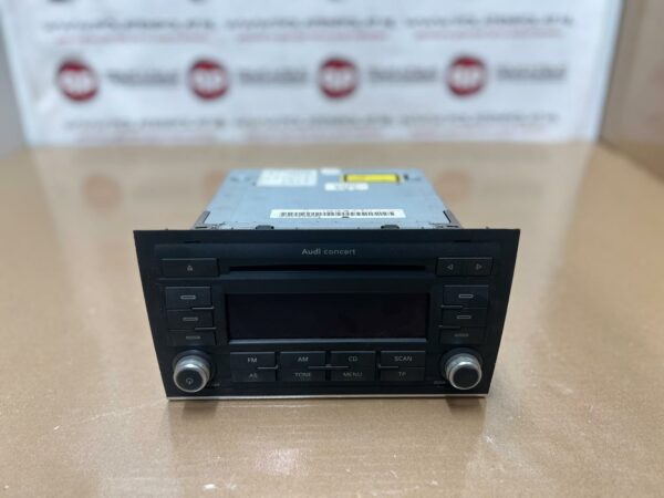 A4 8K Radio CD Player 8E0035186P