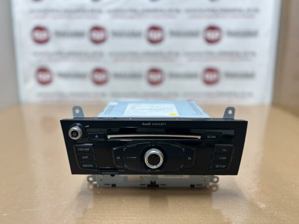 Audi Q5 8R Radio CD Player 8R1035186Q