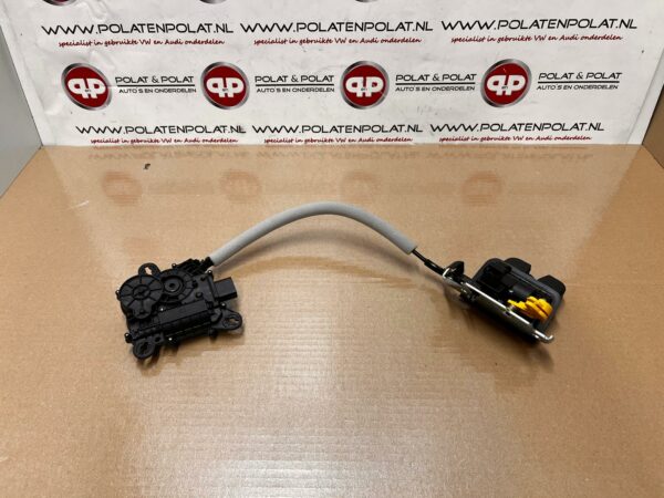 VW Audi Closing Aid Lock 1T3827887A