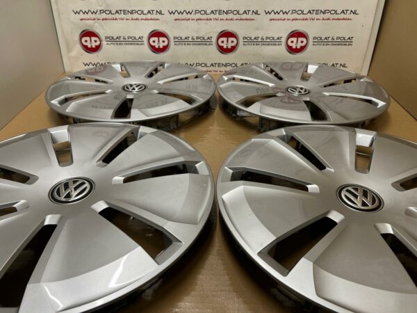 16 inch Transporter T5 / T6 hubcaps 7LA601147 - Image 2