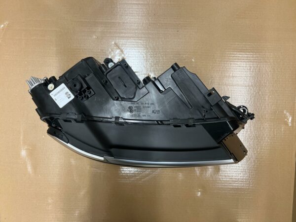 Tiguan Allspace LED headlight on the right 5NN941082C - Image 3