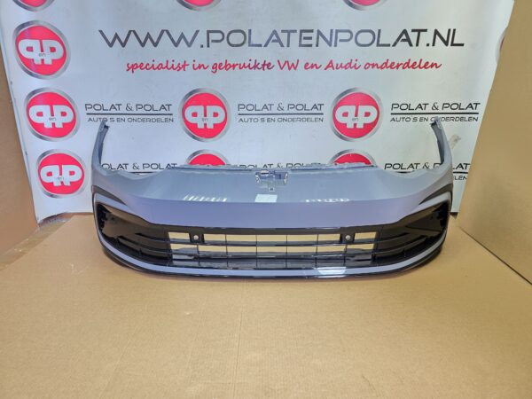 Golf 8 R-Line front bumper. Color: LC7A