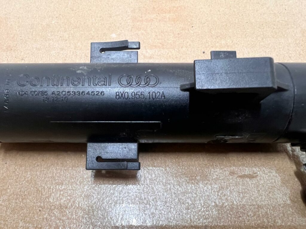 A1 8X Koplampsproeiers Rechts 8X0955102A - Afbeelding 2