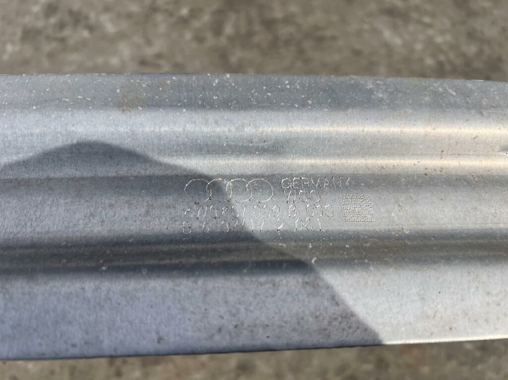 Audi A4 S4 8W Bumperbalk Achter 8W0807309B - Image 2