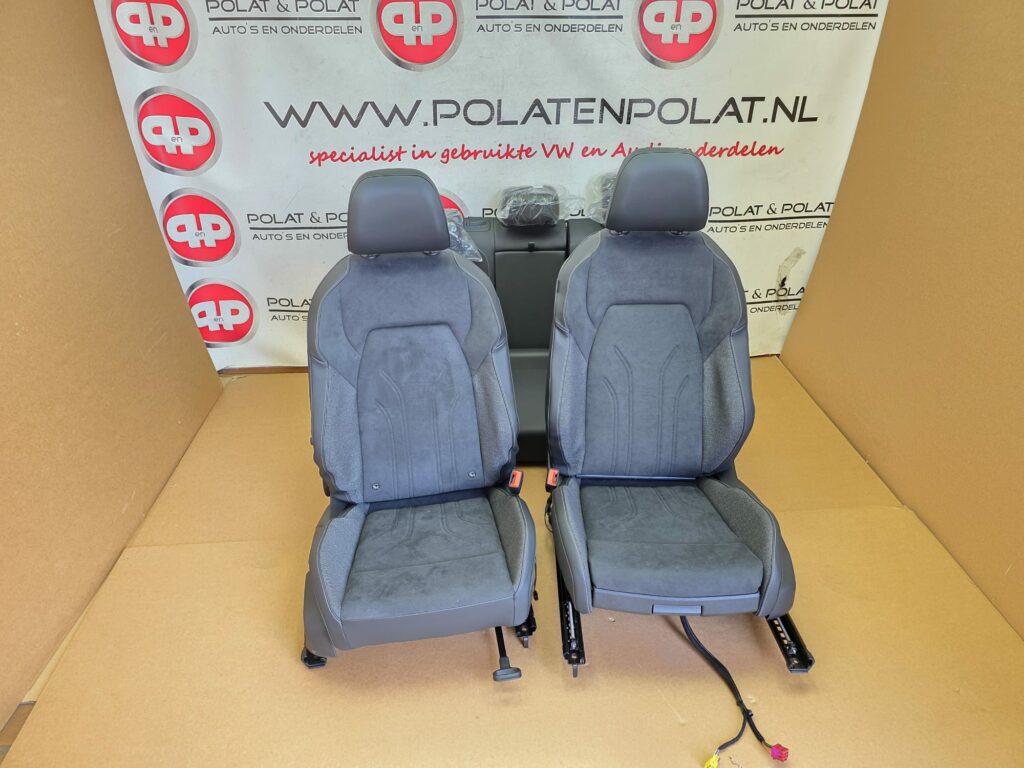 Golf 8 Facelift Leder Alcantara Interieur