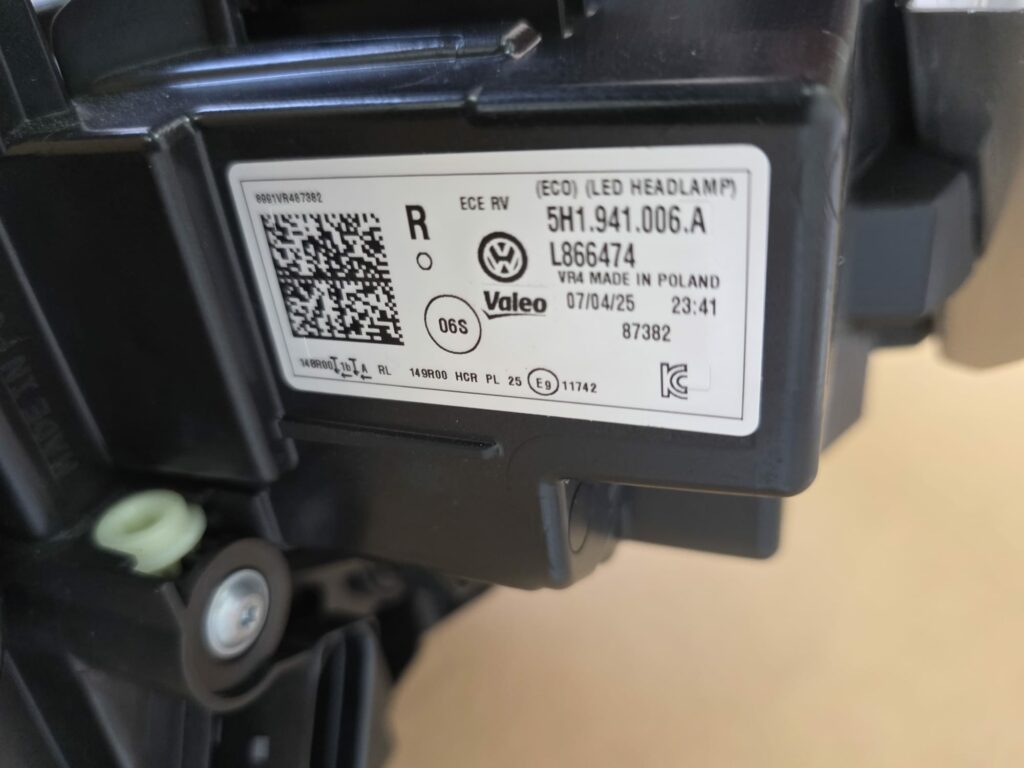 Golf 8 facelift Koplamp Rechts 5H1941006A nieuw - Afbeelding 2