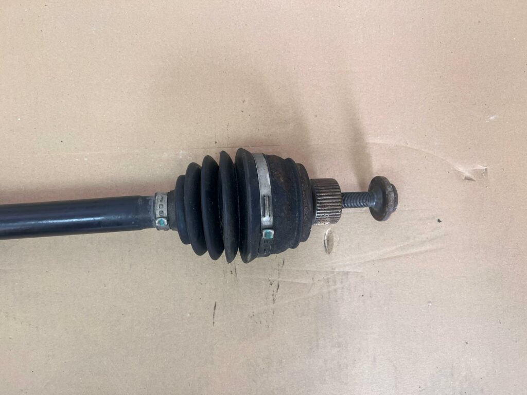 A4 B8 Aandrijfas Voor Links 8K0407283C - Afbeelding 2