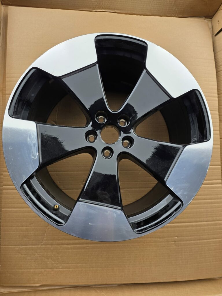 21 Inch ID. Buzz Velg 1T3601025R