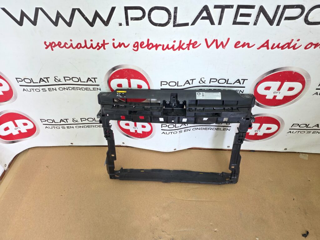 VW Touran 5T Front 5ta805588C