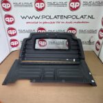 ID Buzz cargo tussen wand