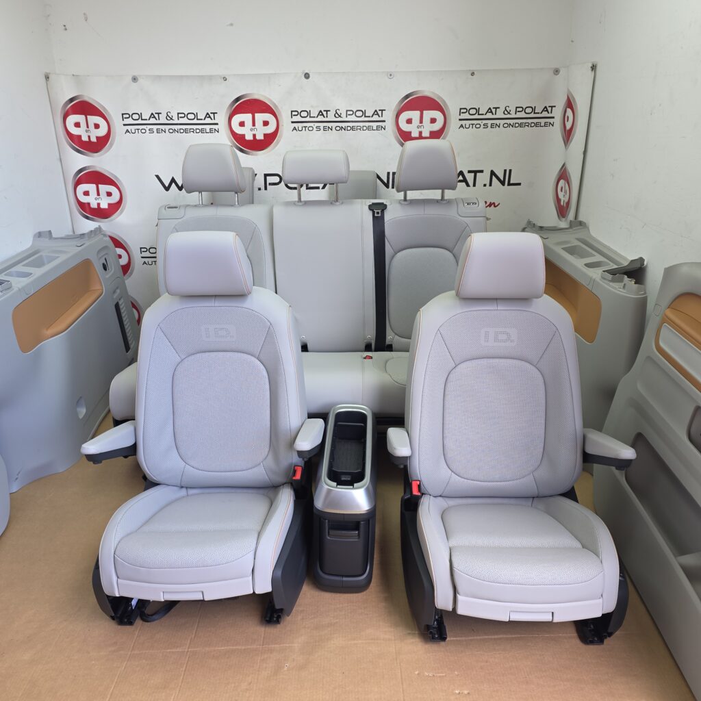 ID Buzz 7 persoons leder Interieur met massage