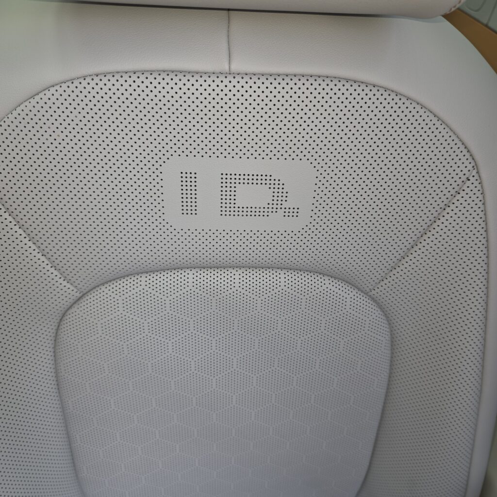 ID Buzz 7 persoons leder Interieur met massage - Afbeelding 2