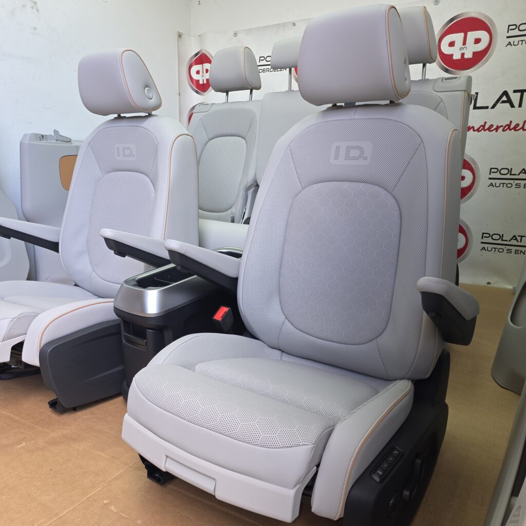 ID Buzz 7 persoons leder Interieur met massage - Afbeelding 3