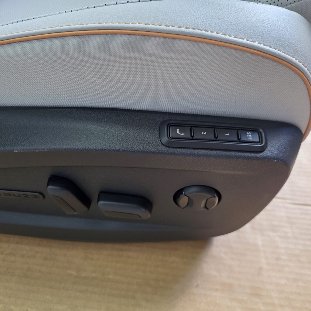 ID Buzz 7 persoons leder Interieur met massage - Afbeelding 10