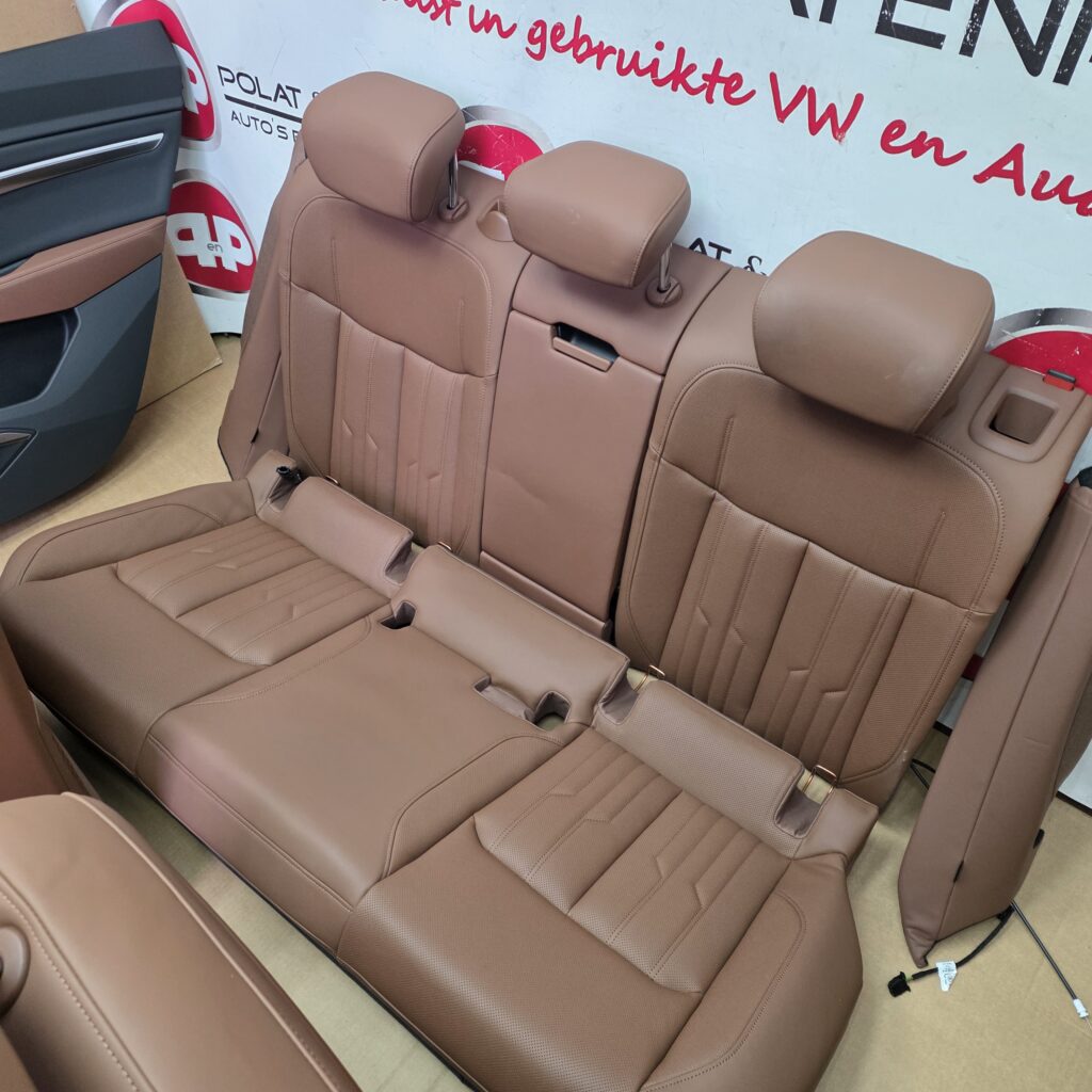 E Tron leather interior - Image 3