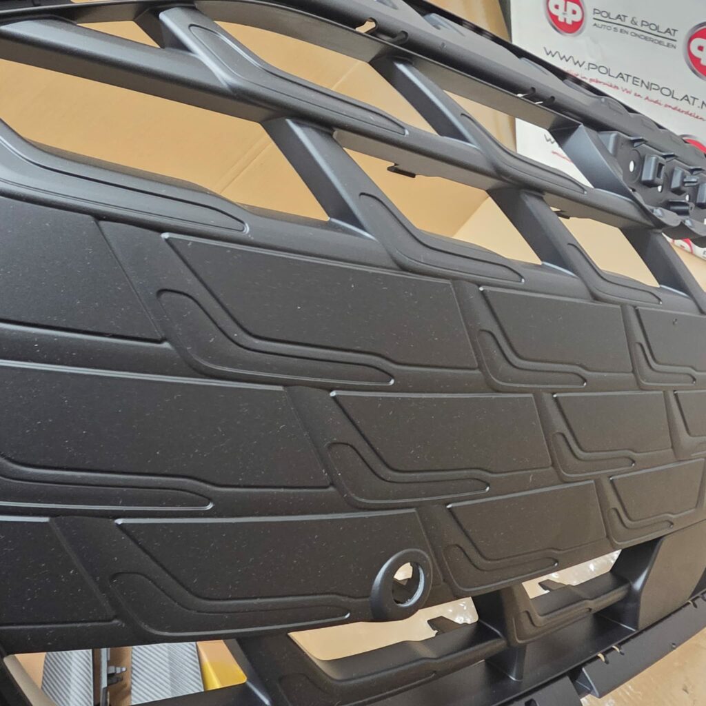 A3 8Y facelift s-line grille blackline - Image 3