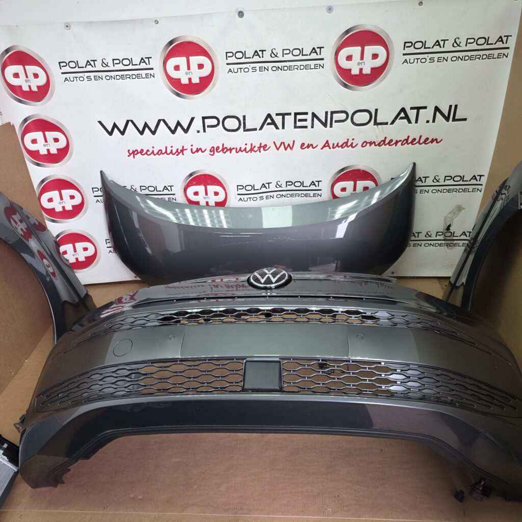 VW T7 Multivan front head LR7H
