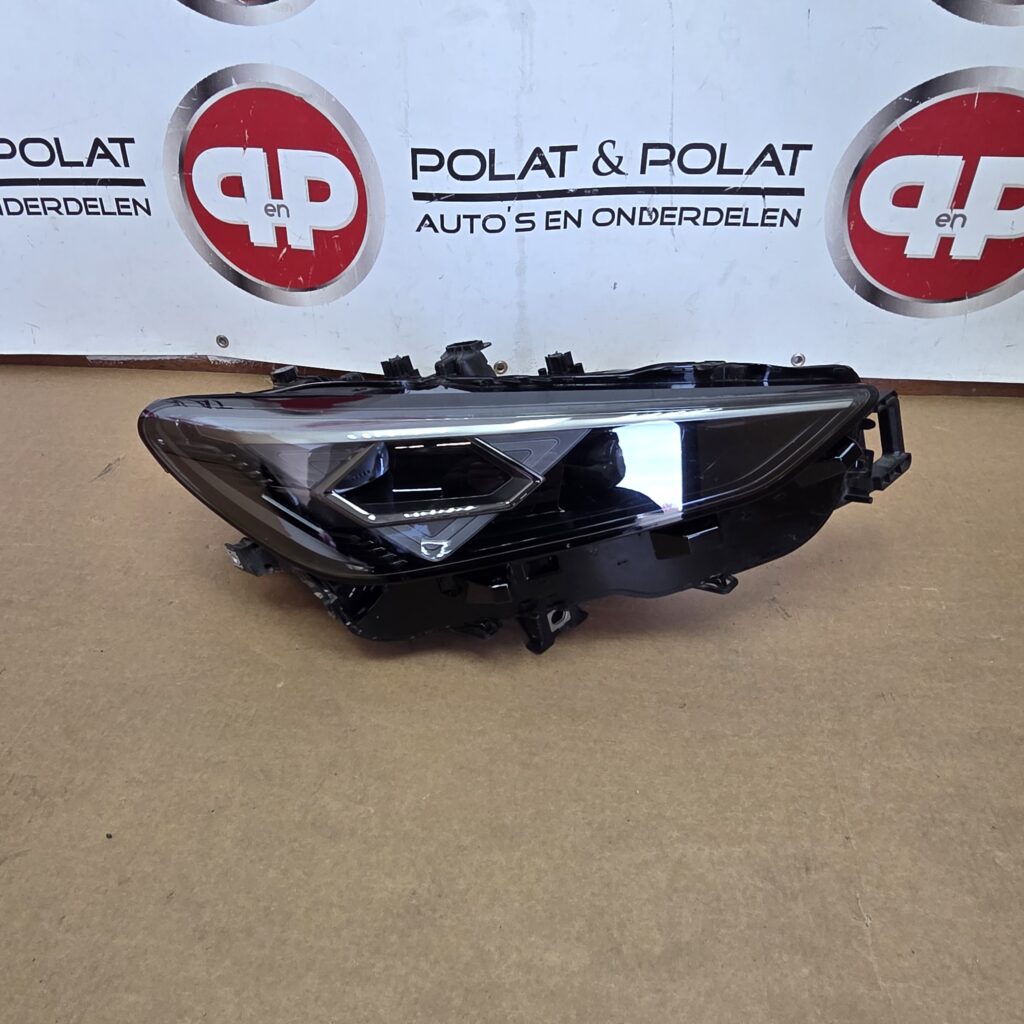 Terramar Headlight right