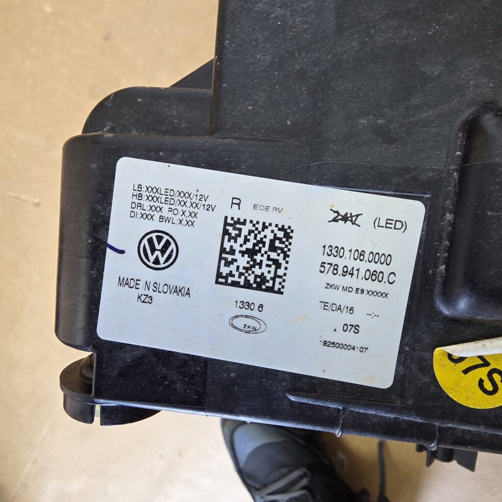 Terramar Headlight right - Image 2