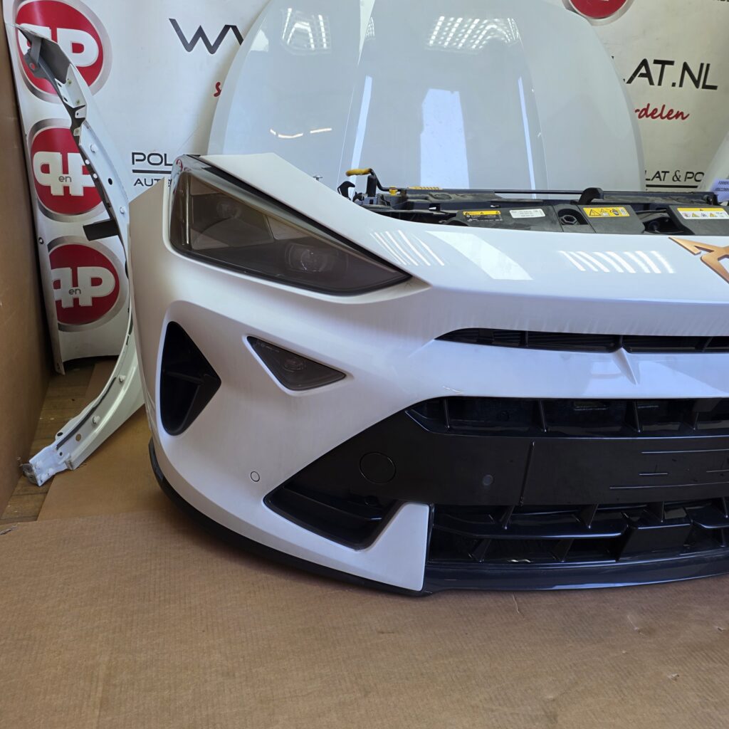 Cupra Formentor Front Head LS9R - Image 3