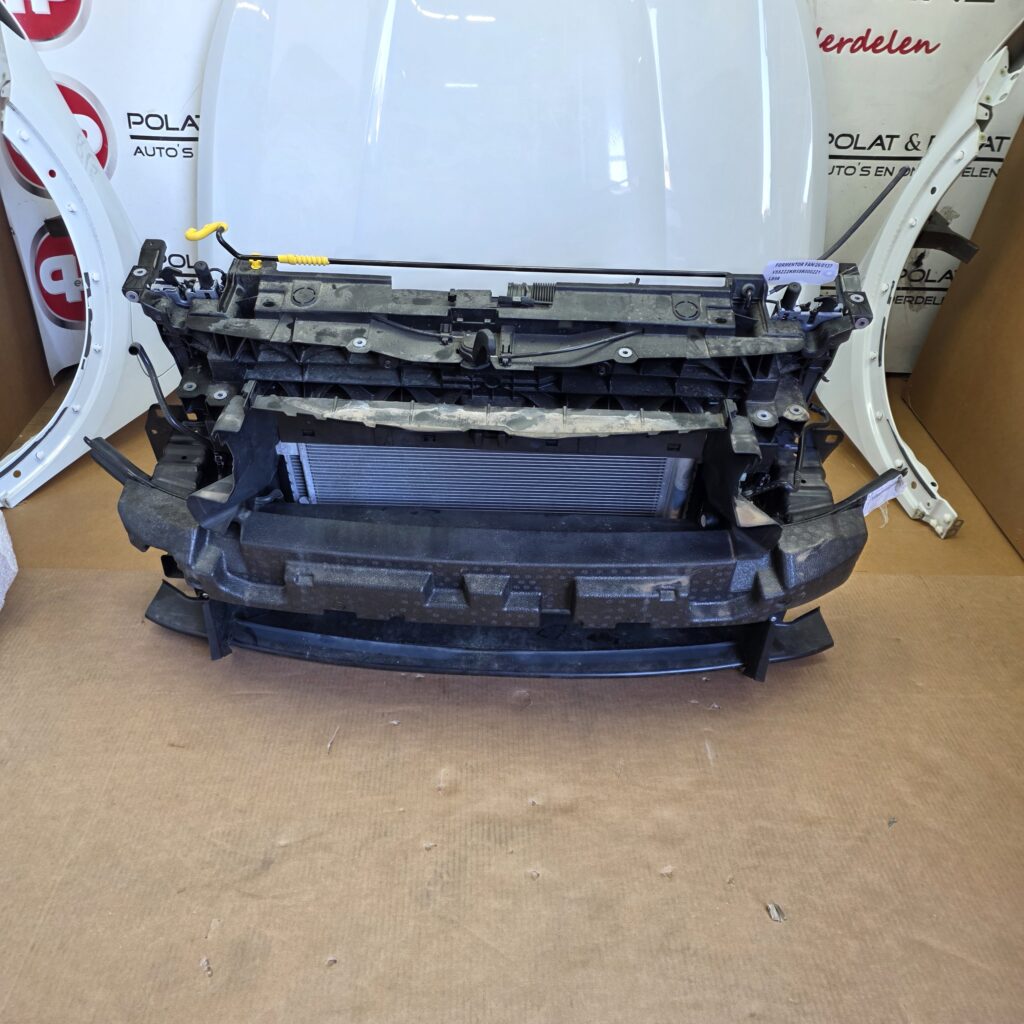 Cupra Formentor Front Head LS9R - Image 4