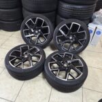 18 inch seat Ibiza rims with tires.