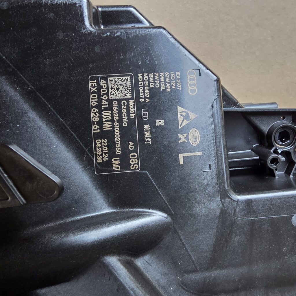 Audi A6 4P matrix koplamp links - Afbeelding 4