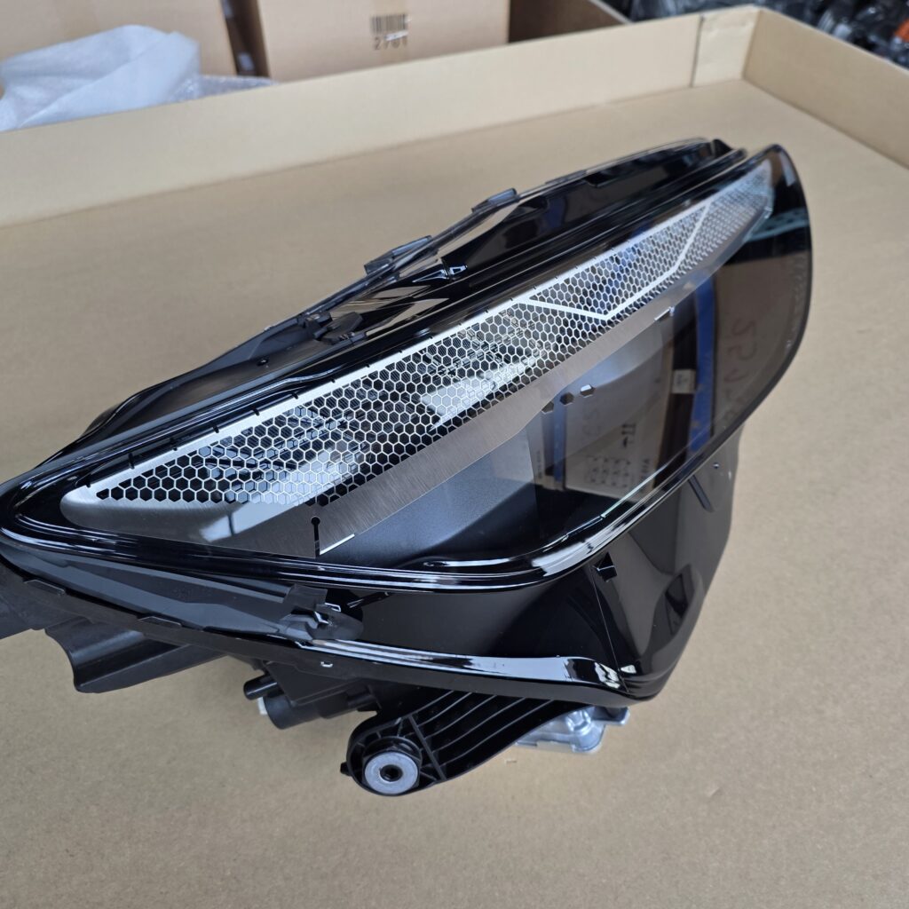 Audi A6 4P matrix headlight right - Image 2