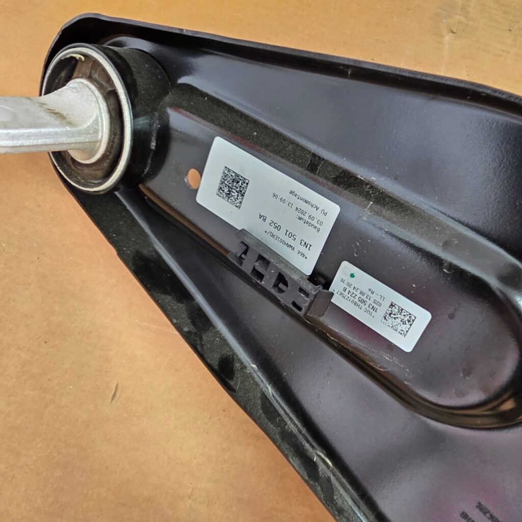 VW ID Buzz suspension Rear left - Image 3