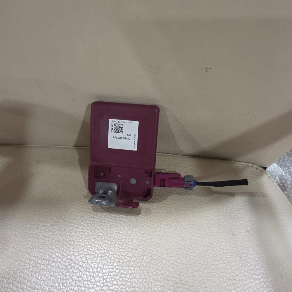 VW T-Roc Antenna amplifier 3J0035534C