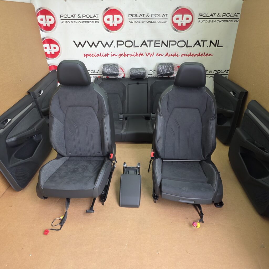 Golf 8 Facelift Leather Alcantara Interior