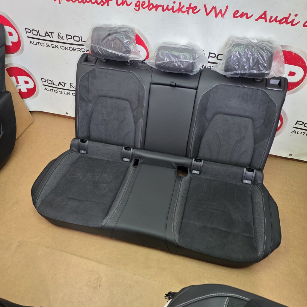 Golf 8 Facelift Leather Alcantara Interior - Image 3