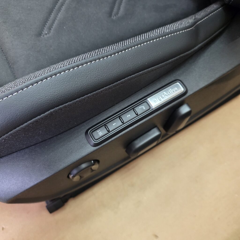 Golf 8 Facelift Leather Alcantara Interior - Image 4