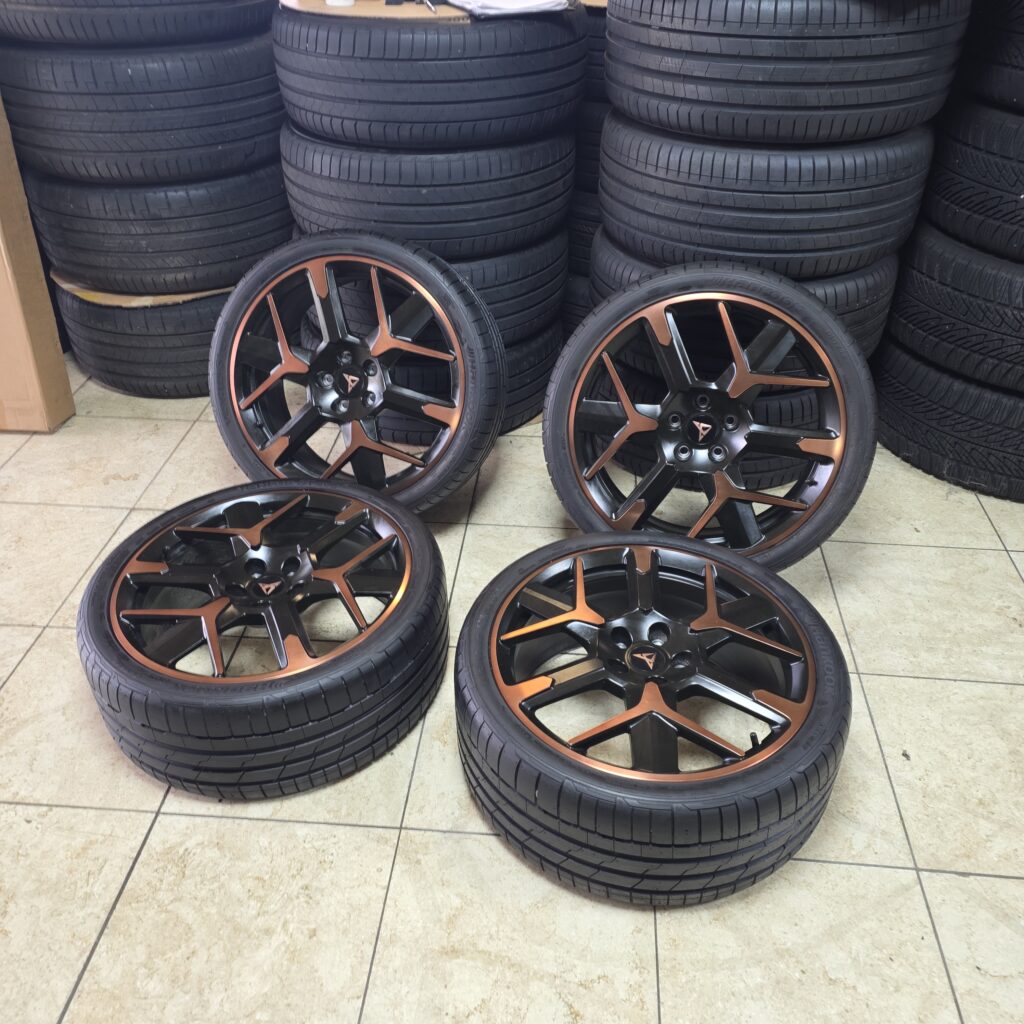 19 Inch Seat Cupra Leon 5F Set Velgen Met Banden