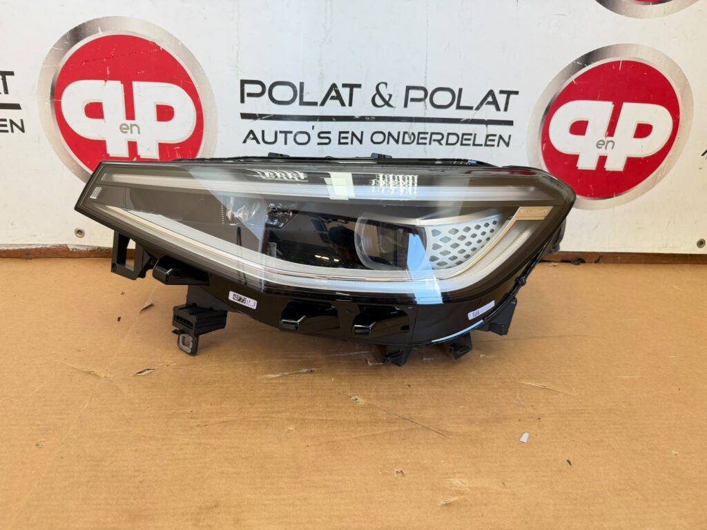 ID4 ID5 IQ LED headlight left 11B941035R