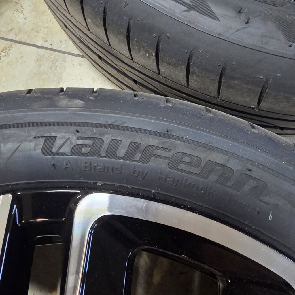 18 inch original York rims summer tires Volkswagen Golf 8 5H0601025AS - Image 3
