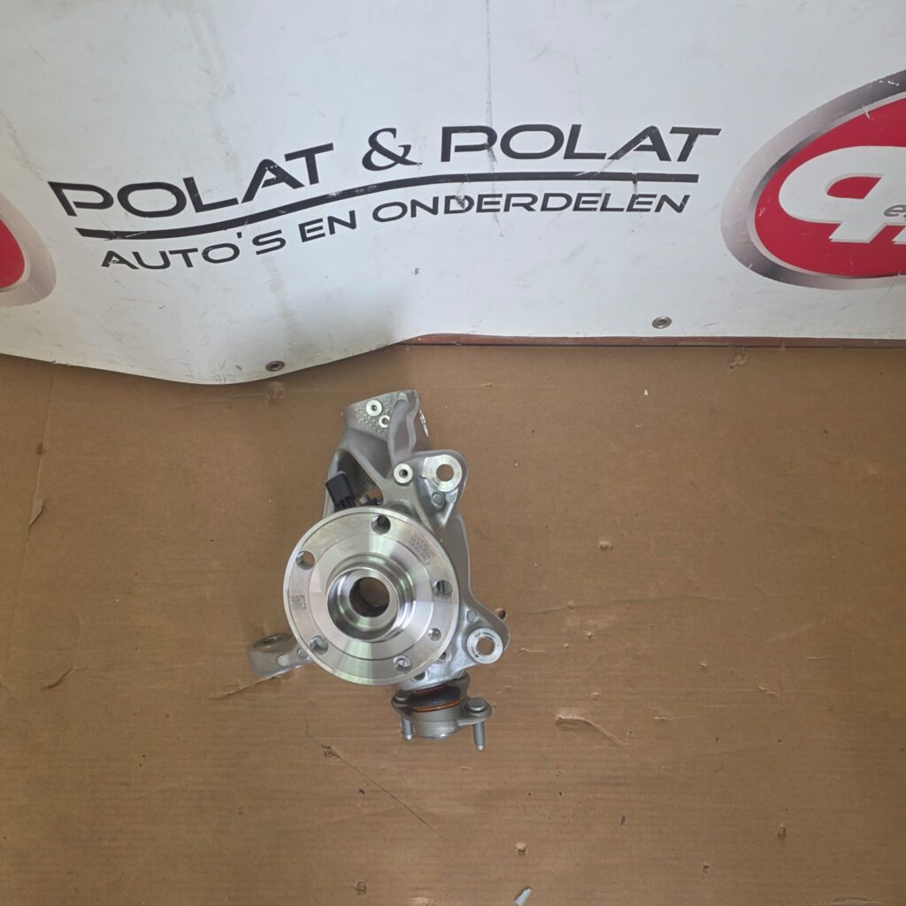 VW Audi Seat Knuckle with roller bearing 5WA407258A