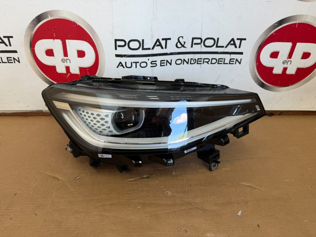 ID4 ID5 IQ LED headlight right 11B941036S