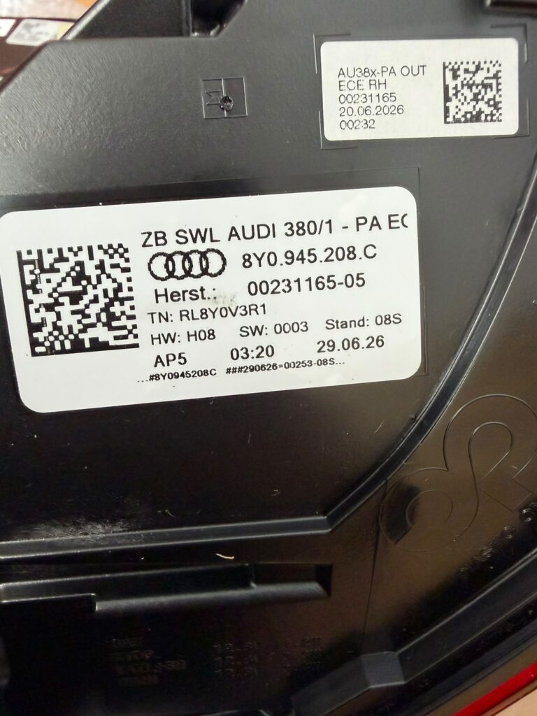 Audi A3 8Y Facelift Achterlicht 8Y0945208C - Afbeelding 2